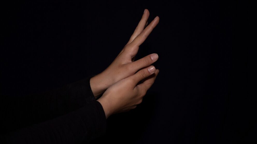 Hand taub
