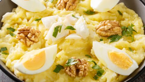 Eier in Senf-Rucola-Soße mit Kartoffelpüree