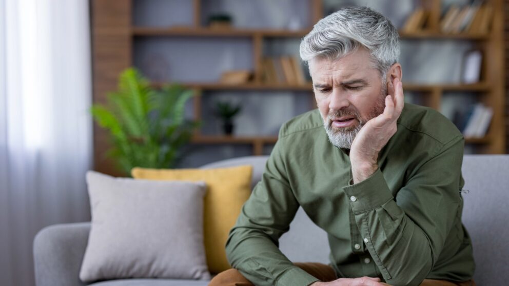 Wie Ihnen die Atlas-Therapie bei Tinnitus helfen kann